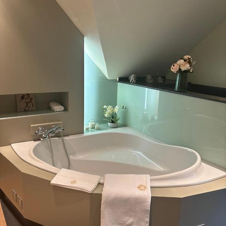 Sophia Rooms 14 Maasmechelen Buitenkant foto
