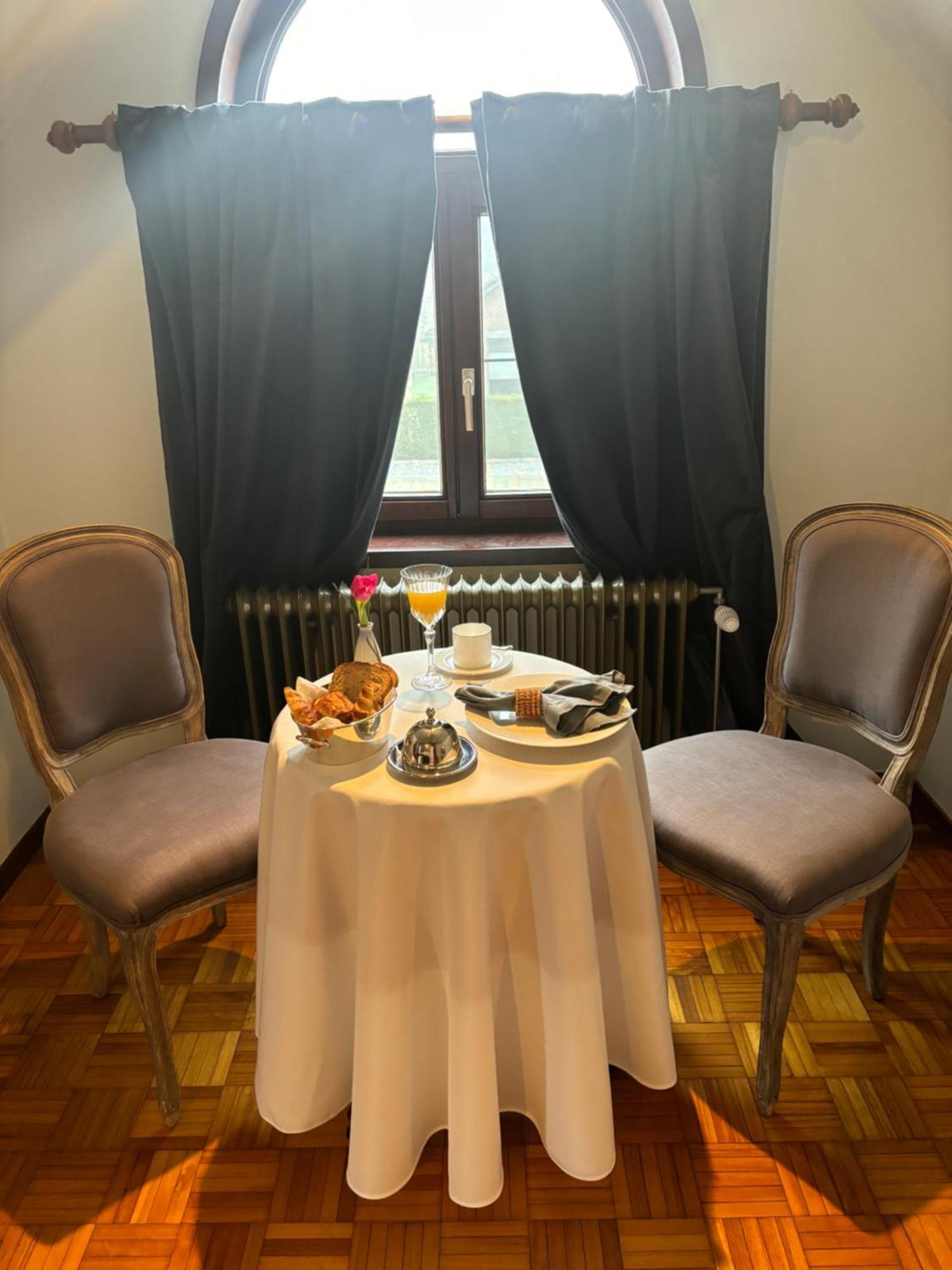 Sophia Rooms 14 Maasmechelen Buitenkant foto