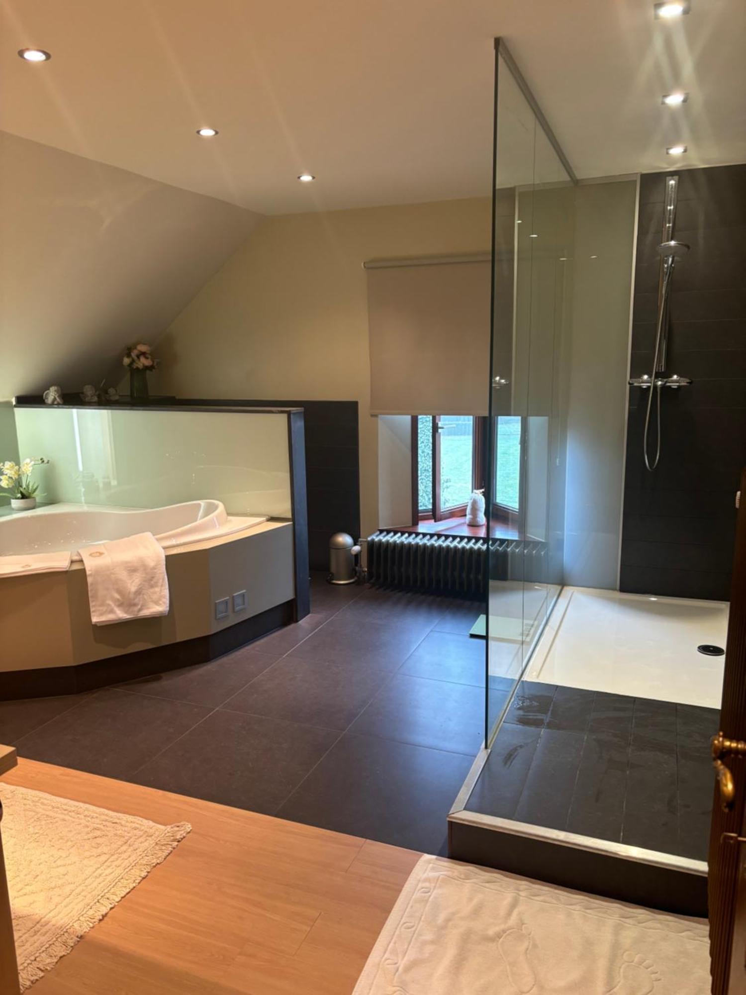 Sophia Rooms 14 Maasmechelen Buitenkant foto