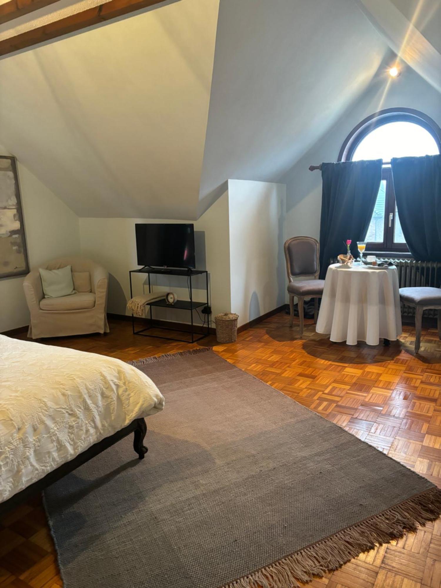 Sophia Rooms 14 Maasmechelen Buitenkant foto